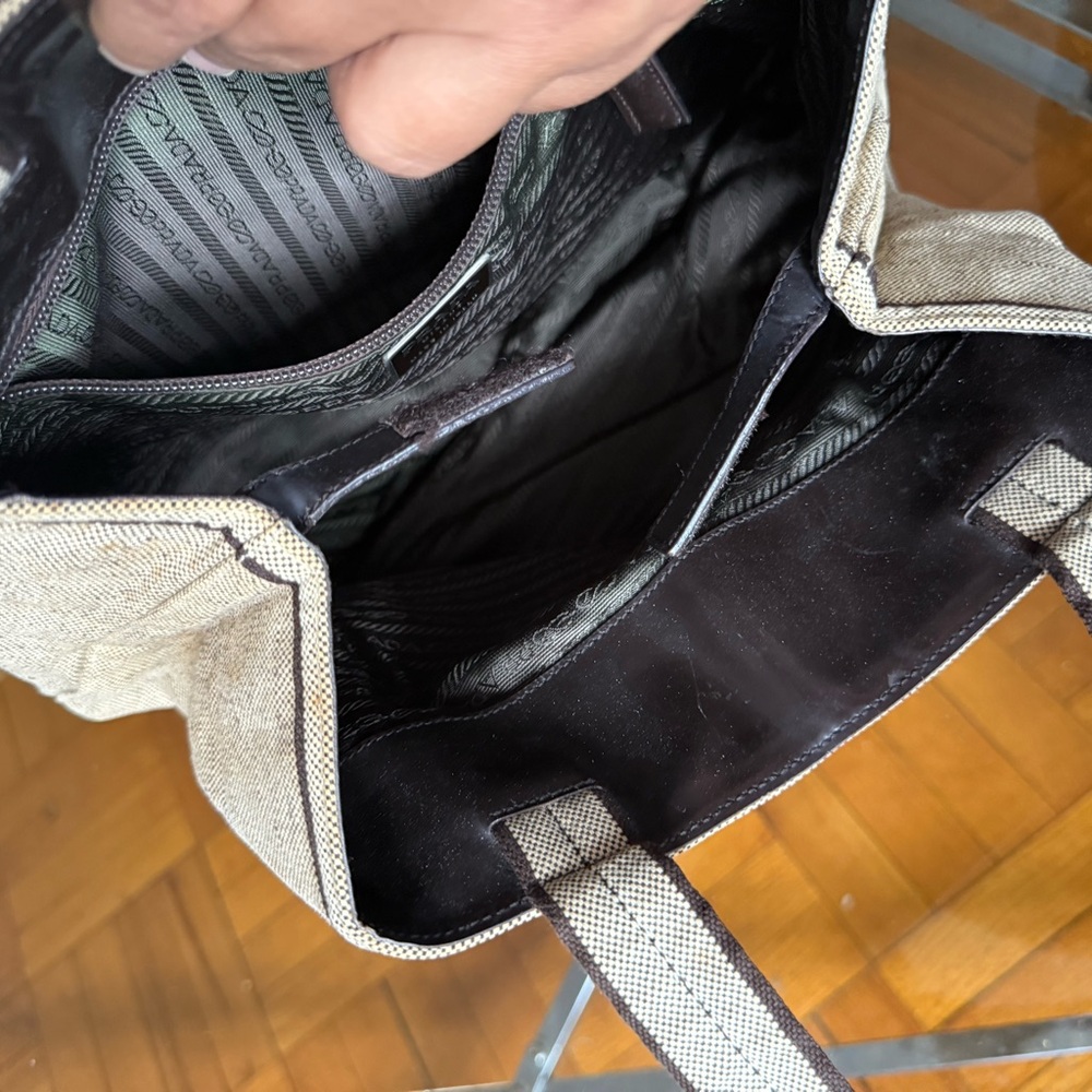 Prada de Lona Elegant Cream Tote Bag - Picture 8 of 15